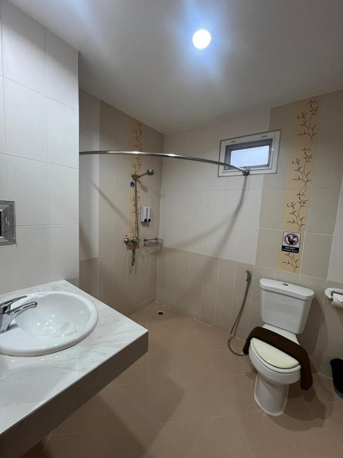 Sk And Restaurant Hotel Patong